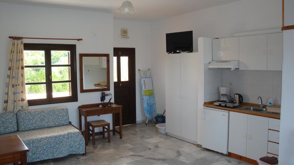 Calamon Apartments Episkopi  Bagian luar foto
