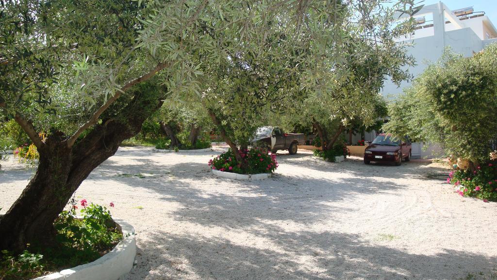 Calamon Apartments Episkopi  Bagian luar foto